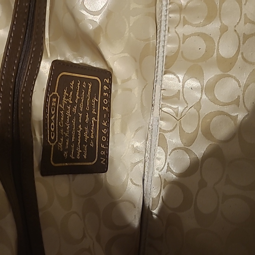 Coach Weekender - Picture 2 of 3